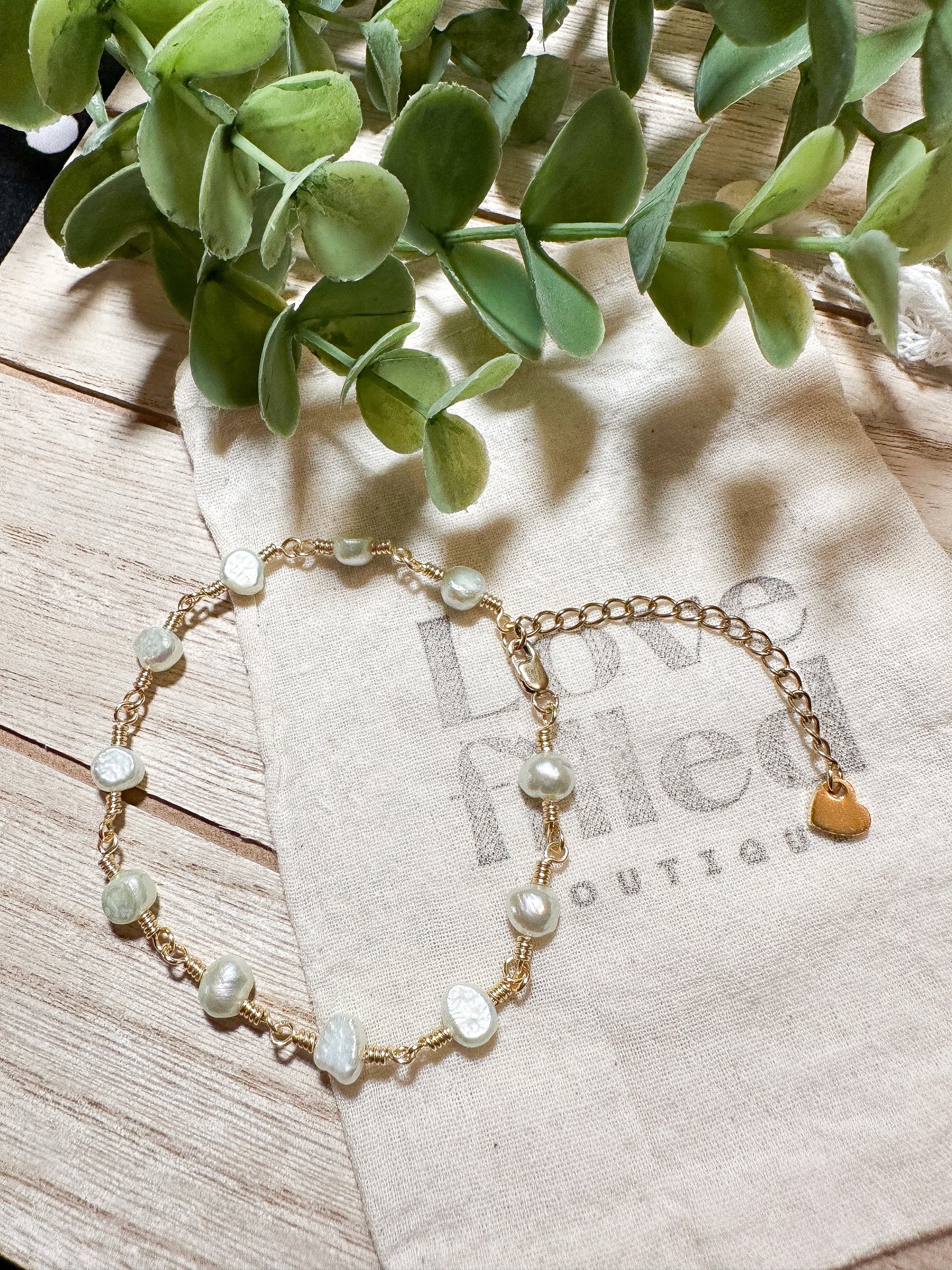 Iris Fresh Water Pearl Bracelet  | Soft mint green colored pearls